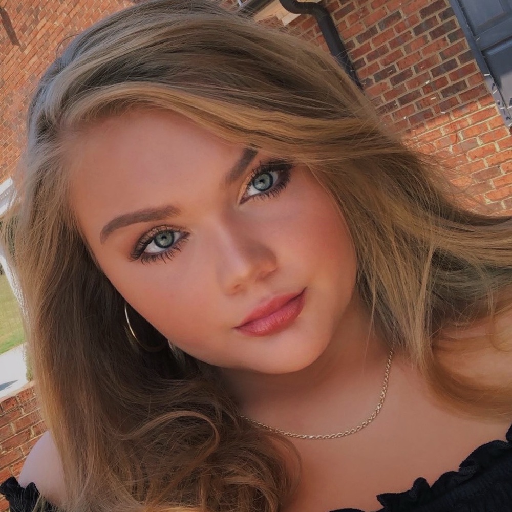 Meet your Posher, Grace